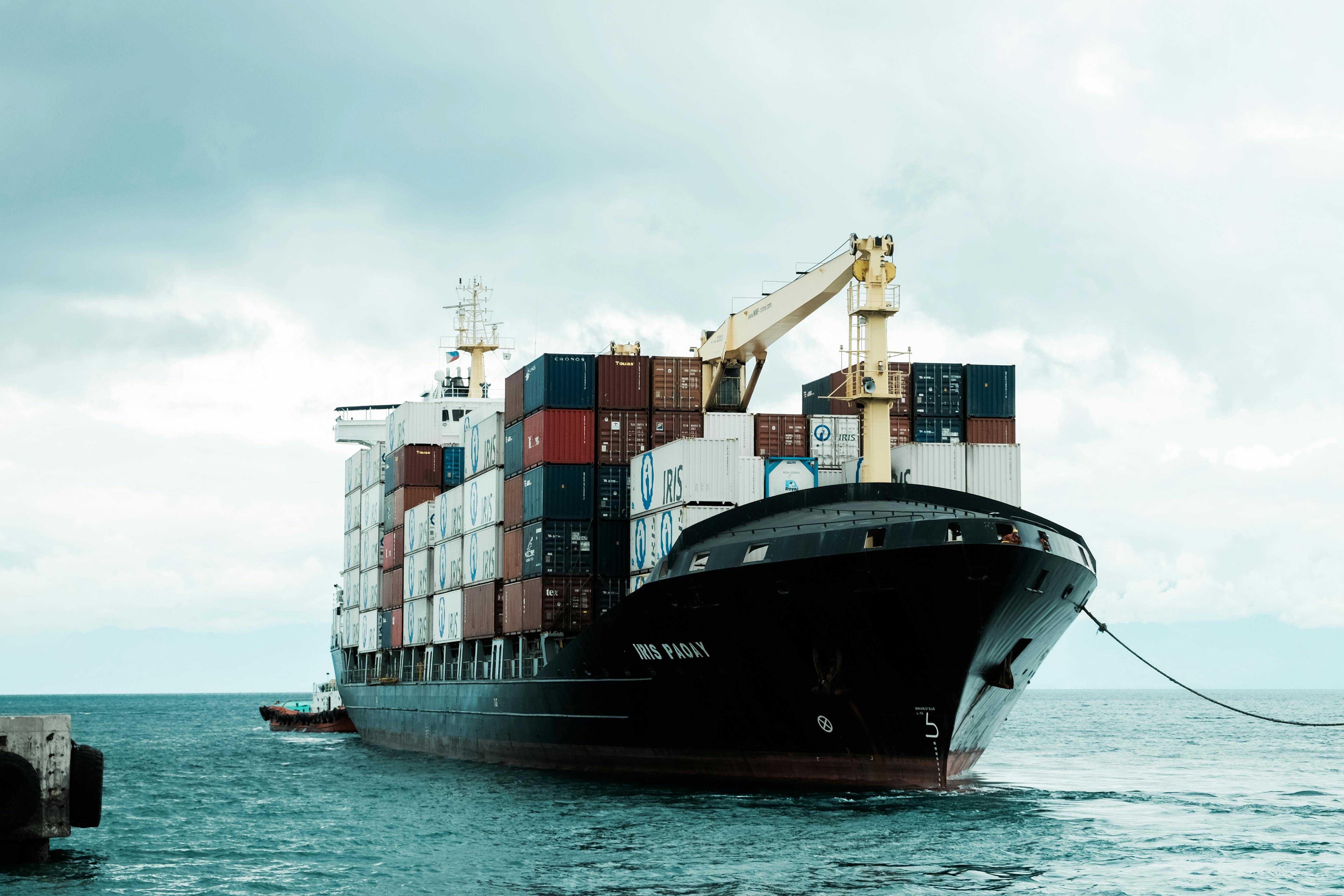 Cargo ship and international logistics